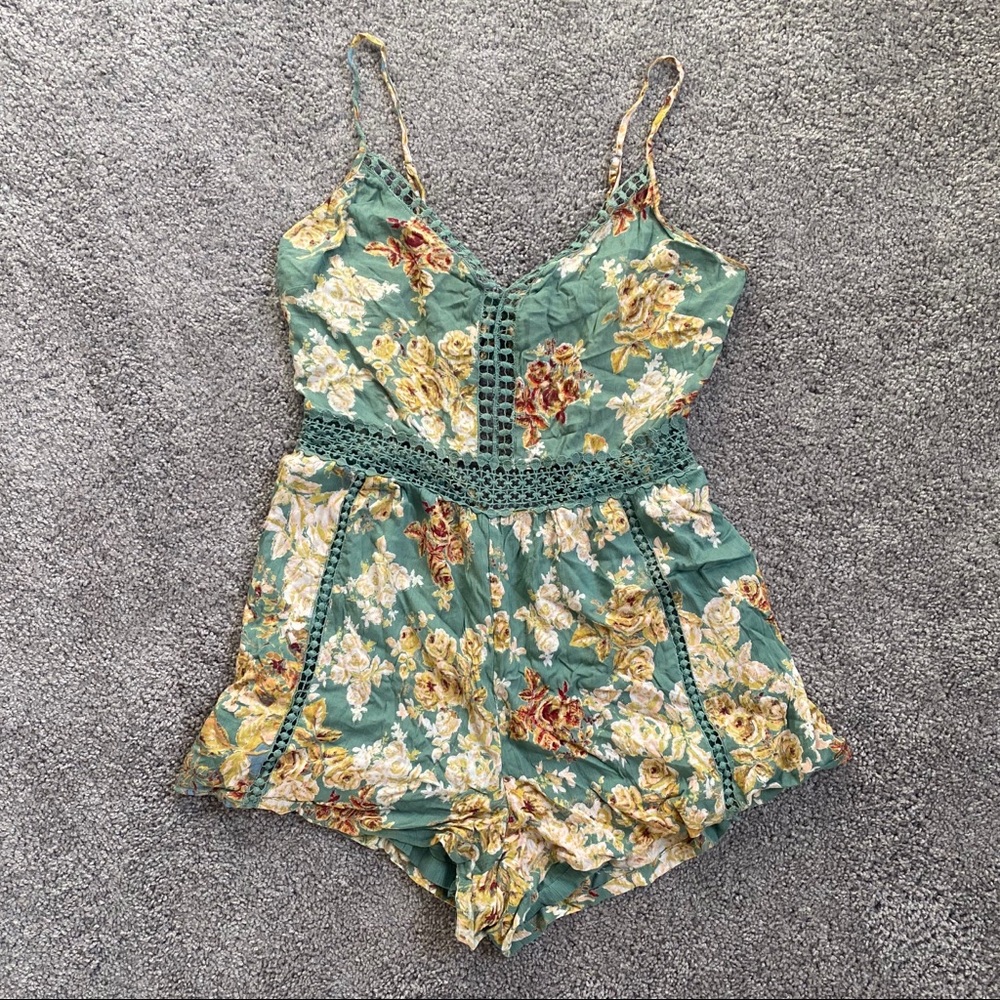 COPY - Super cute ANGIE floral romper